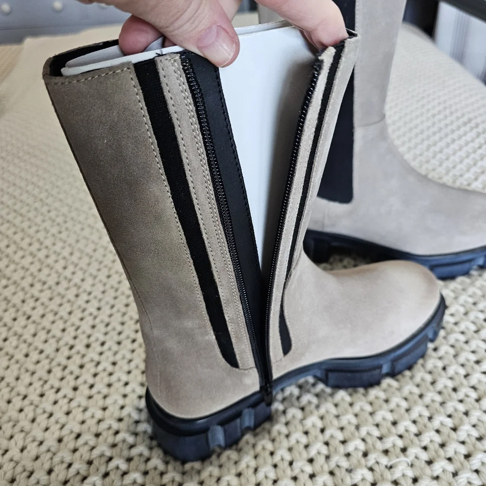 Free People Brooks Lug Chelsea Boots. Size 39 - US 9, NIB - Picture 6 of 16